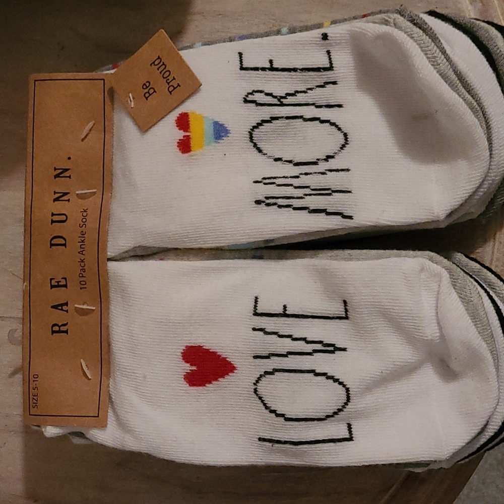 Nwt Rae Dunn pride socks 10 pack